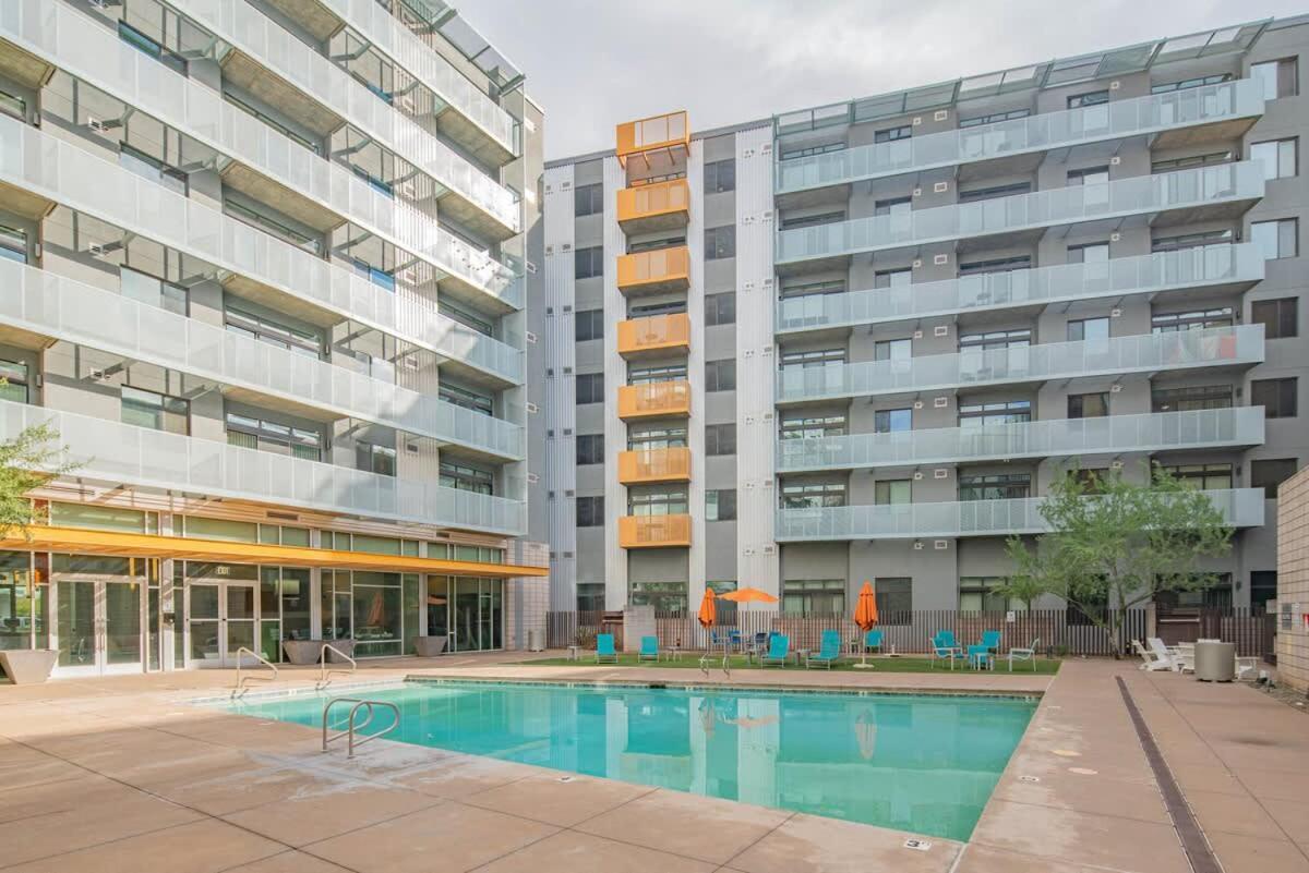 Apartment Vibrant 2bd - Cdt - Gym, Pool, Parking - Sleep 8 Phoenix